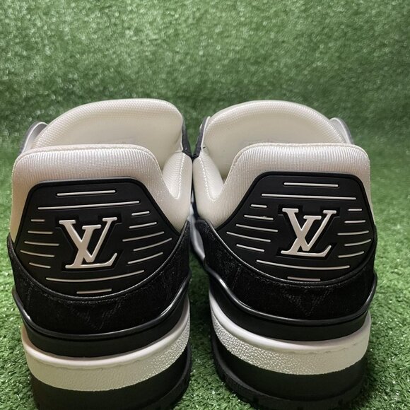 Louis Vuitton Trainers - Picture 4 of 4